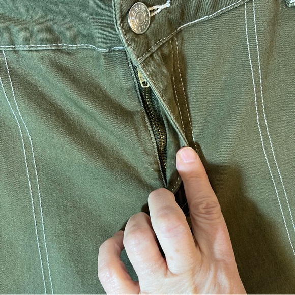 Dokotoo Olive Green High Waisted Wide Leg Cargo Pants Size 12 Contrast Stitch - Picture 4 of 11